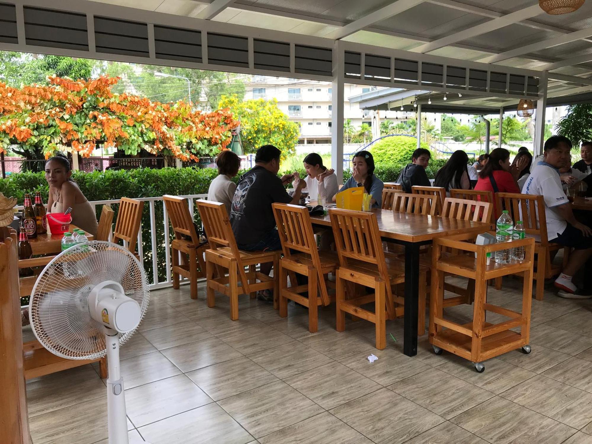 Grand Florida芭提雅带免费游泳池温泉和健身房和办公区水上花园公寓e208 ナ・ジョムティエン エクステリア 写真