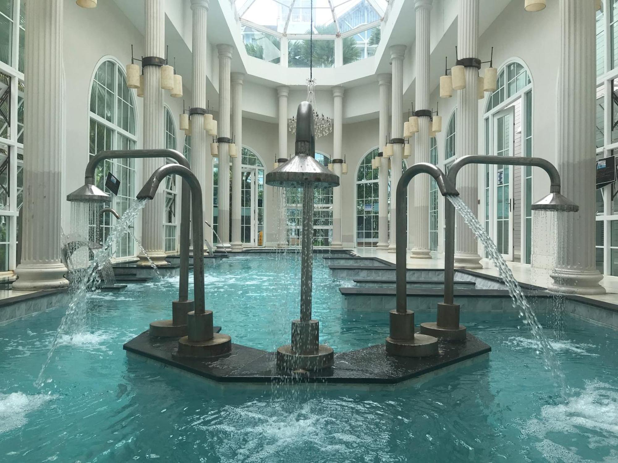 Grand Florida芭提雅带免费游泳池温泉和健身房和办公区水上花园公寓e208 ナ・ジョムティエン エクステリア 写真